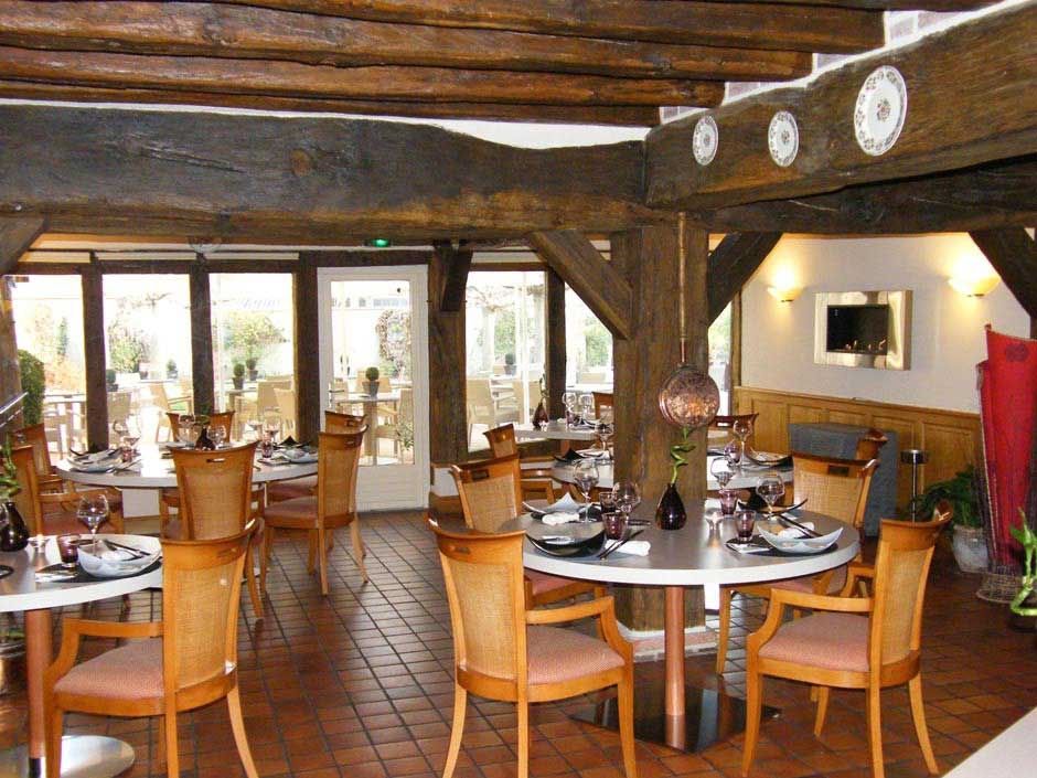 Auberge Du Cheval Blanc - Teritoria Selles-Saint-Denis Restaurant foto